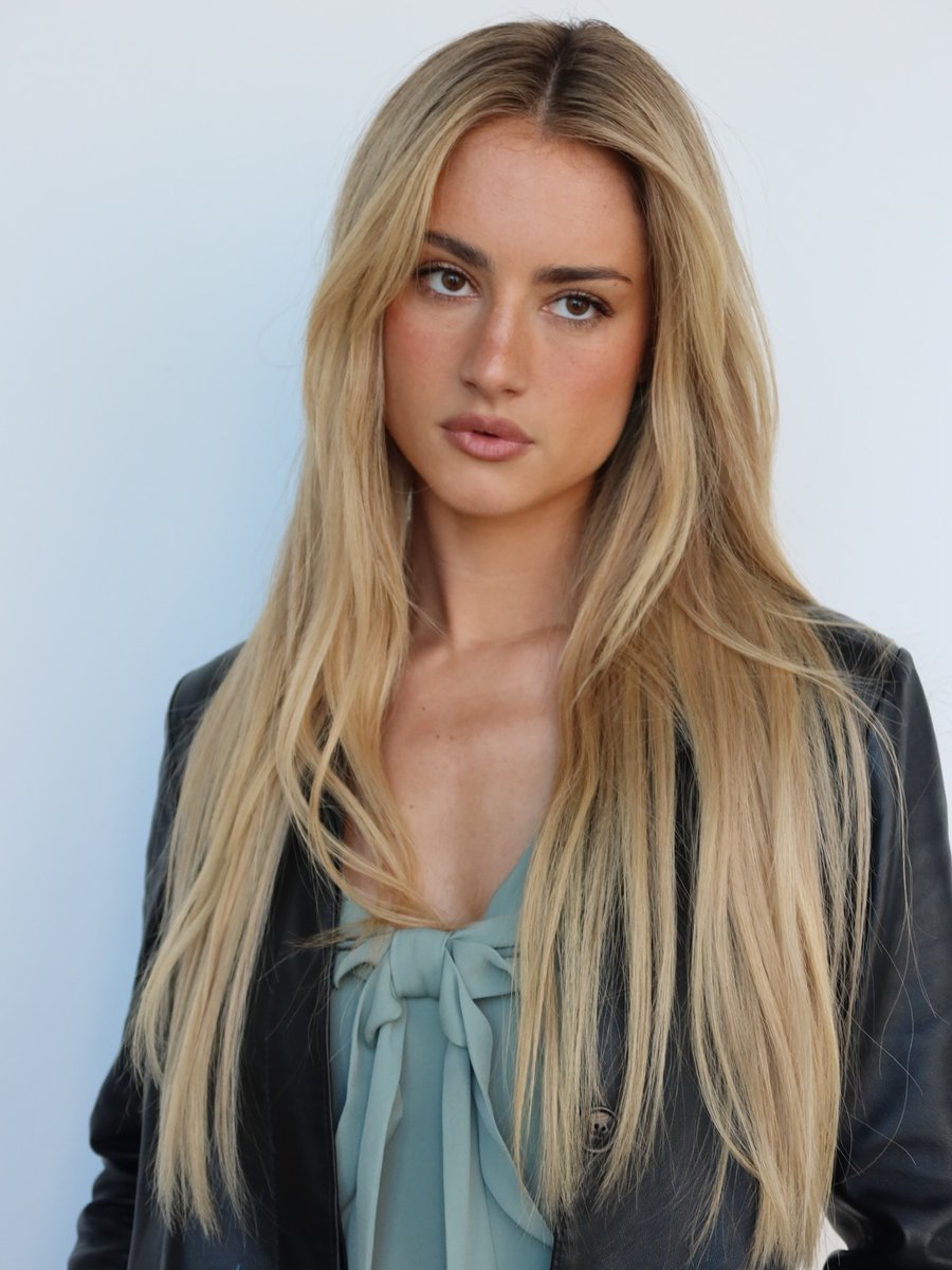 GVPNation's tweet photo. Angelic ✨️ Grace Van Patten x #tellmelies season 3 Press promo https://t.co/gvlTJeembV