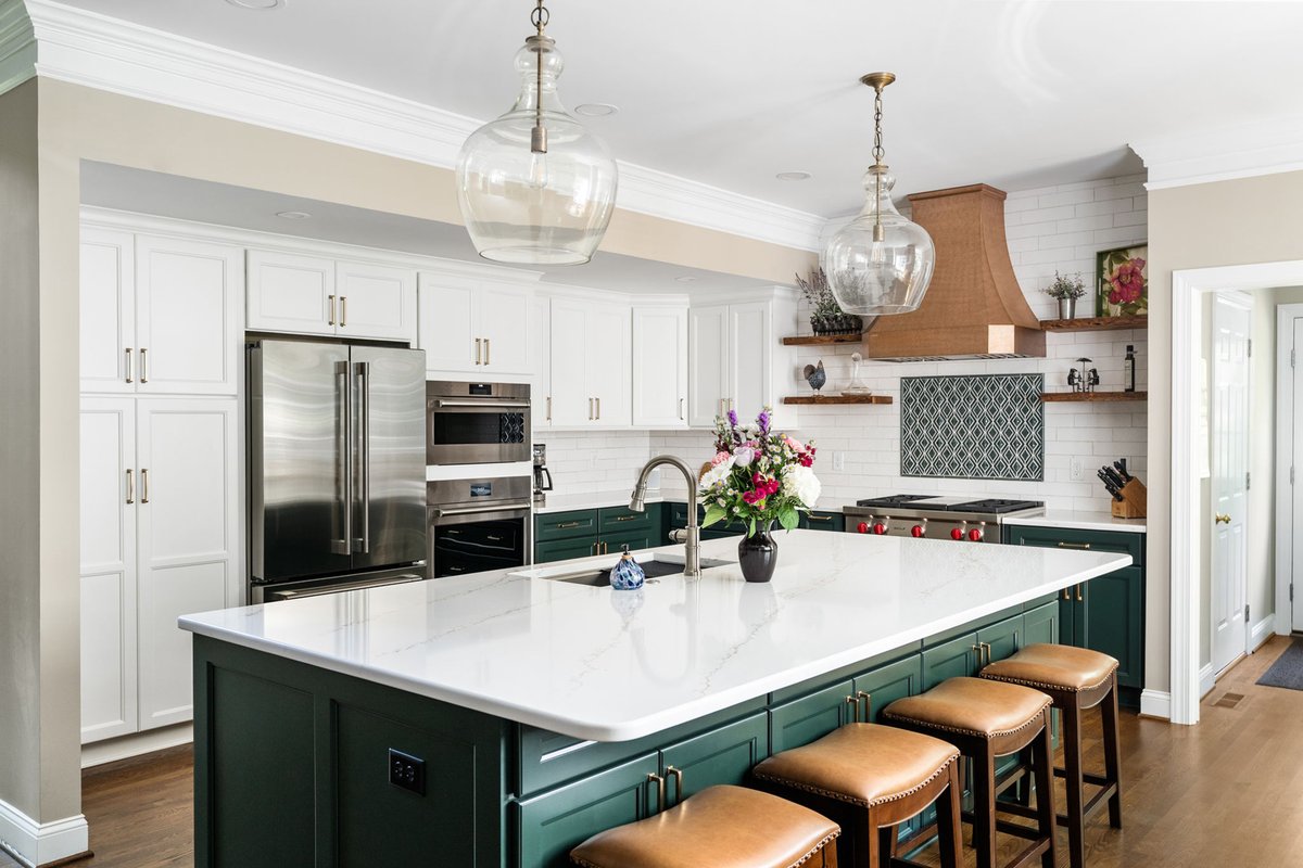 WellbornCabinet's tweet image. Clean lines. 
Thoughtful details. 
Design that doesn’t try too hard. ✨

Sometimes the best spaces are the ones that simply feel right.

Dealer: @LeoLantzConstruction 

#TimelessDesign #WellbornCabinet #ModernHome #DesignInspiration