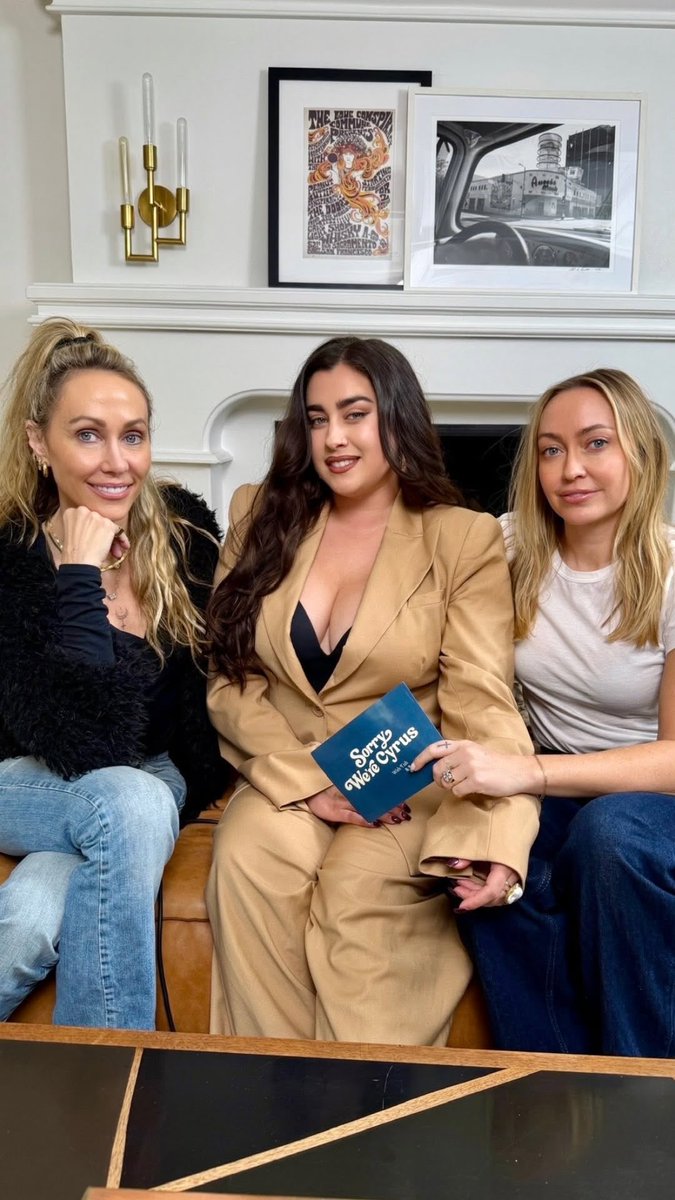 LMJUpdates's tweet image. #PHOTO | Lauren for the “Sorry We're Cyrus” podcast

🔗: youtu.be/zB0eQ1sJ-mA?si…