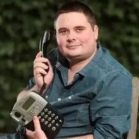 Cultination1's tweet image. 🇬🇧💸 IL TRANSFORME SON NUMÉRO EN LIGNE SURTAXÉE POUR QUE LES TÉLÉMARKETEURS LUI PAIENT POUR L’APPELER… CRÉANT AINSI UN REVENU PASSIF.

Lee Beaumont, designer indépendant de Leeds (Royaume‑Uni), en avait assez des appels incessants de télépros.

En novembre 2011, il paie environ…