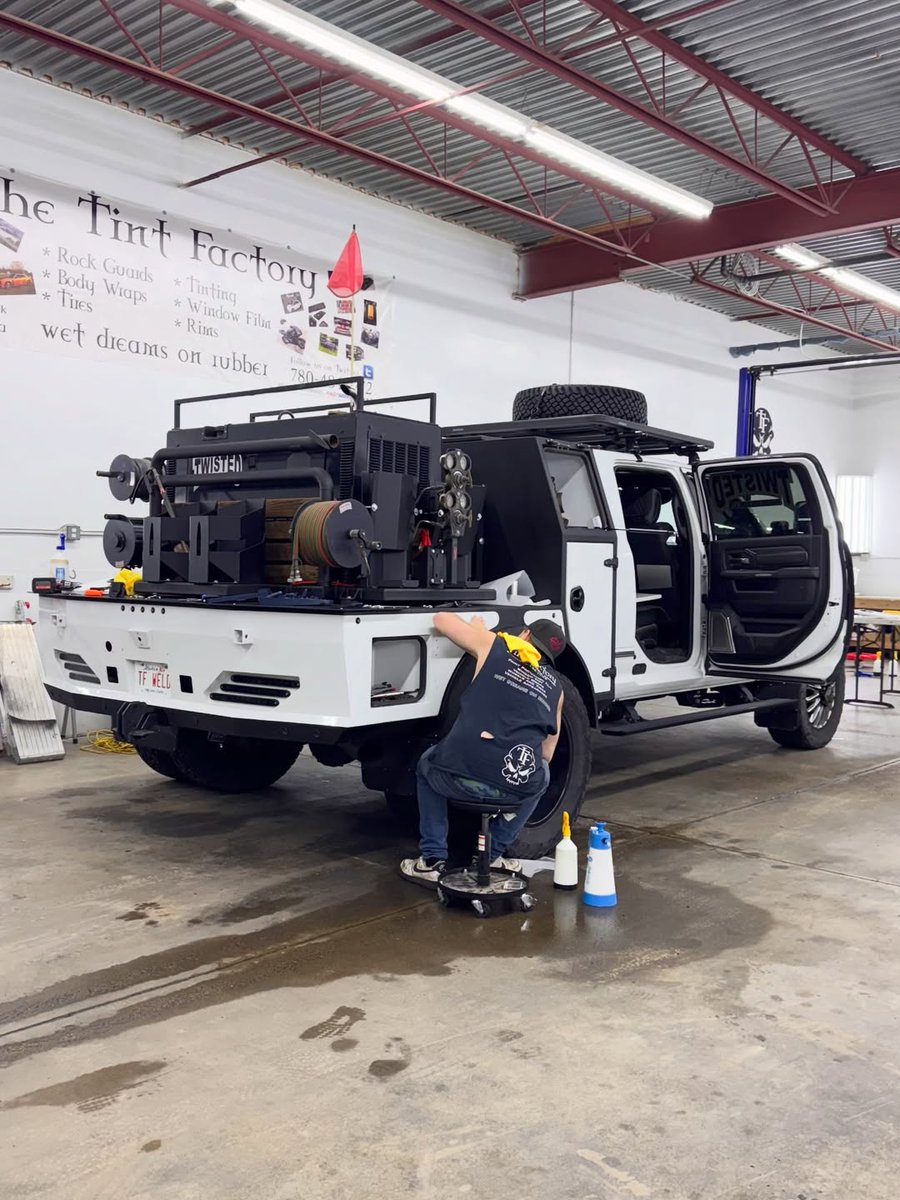 Finally sharing this one, full PPF coverage on this welding rig from front to back. 

Every painted panel was protected so it can keep doing what it’s built for. Appreciate the trust Twisted Fusion Welding!

#PaintProtectionFilm #WorkTruck #WeldingRig #PPF #BuiltToWork #yeg
