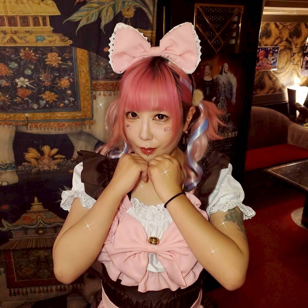 え？？？かわいくない？？？
今日アイドルで居させてくれてありがとう。
超楽しかった。
明日からまた屋台のおばさんになるのやだな。
ずっとアイドルがいい。
来てくれたみんなたちありがと