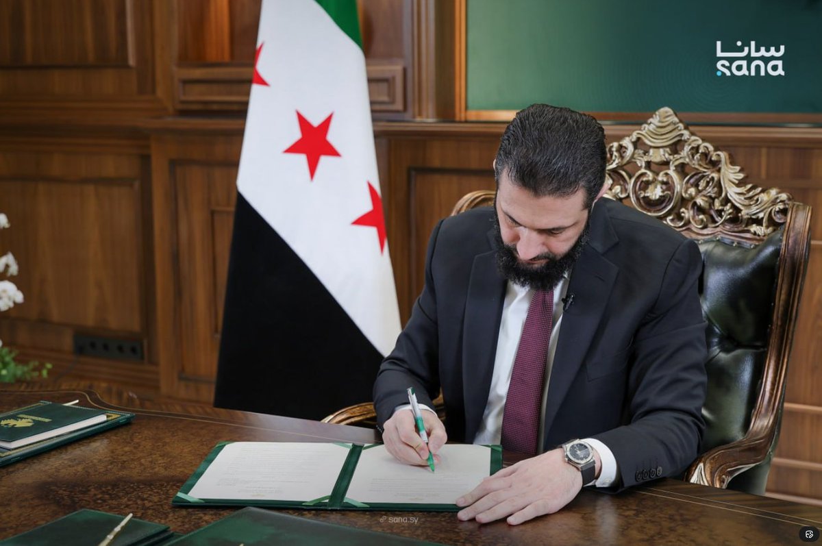 NEW #Syria Presidential decree:

- Makes Kurdish a national language;
- Permits Kurdish-language education;
- Repeals all discriminatory #Assad-era legislation;
- Grants citizenship to all Kurds;
- Declares Nowruz a national holiday;
&amp; more.