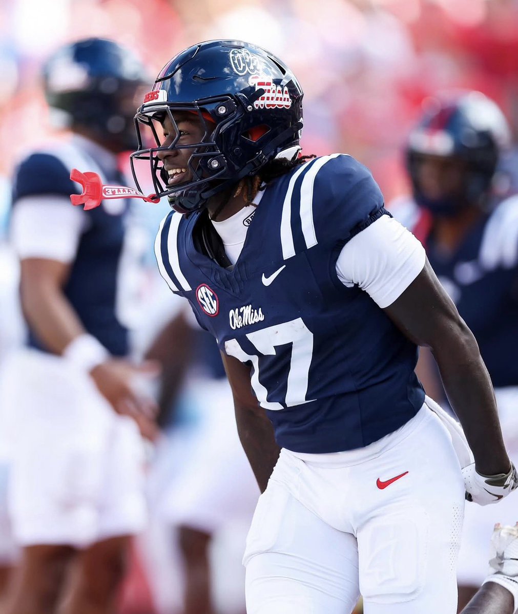 znagy20's tweet image. #LSU has now landed seven Top-100 players in the Transfer Portal.

That includes:
- No. 1 QB Sam Leavitt
- No. 6 QB Husan Longstreet
- No. 2 Safety Ty Benefield
- No. 3 IOL Devin Harper
- No. 8 EDGE Jordan Ross

LSU has four Top-50 wideouts committed.

No. 1 class in America.