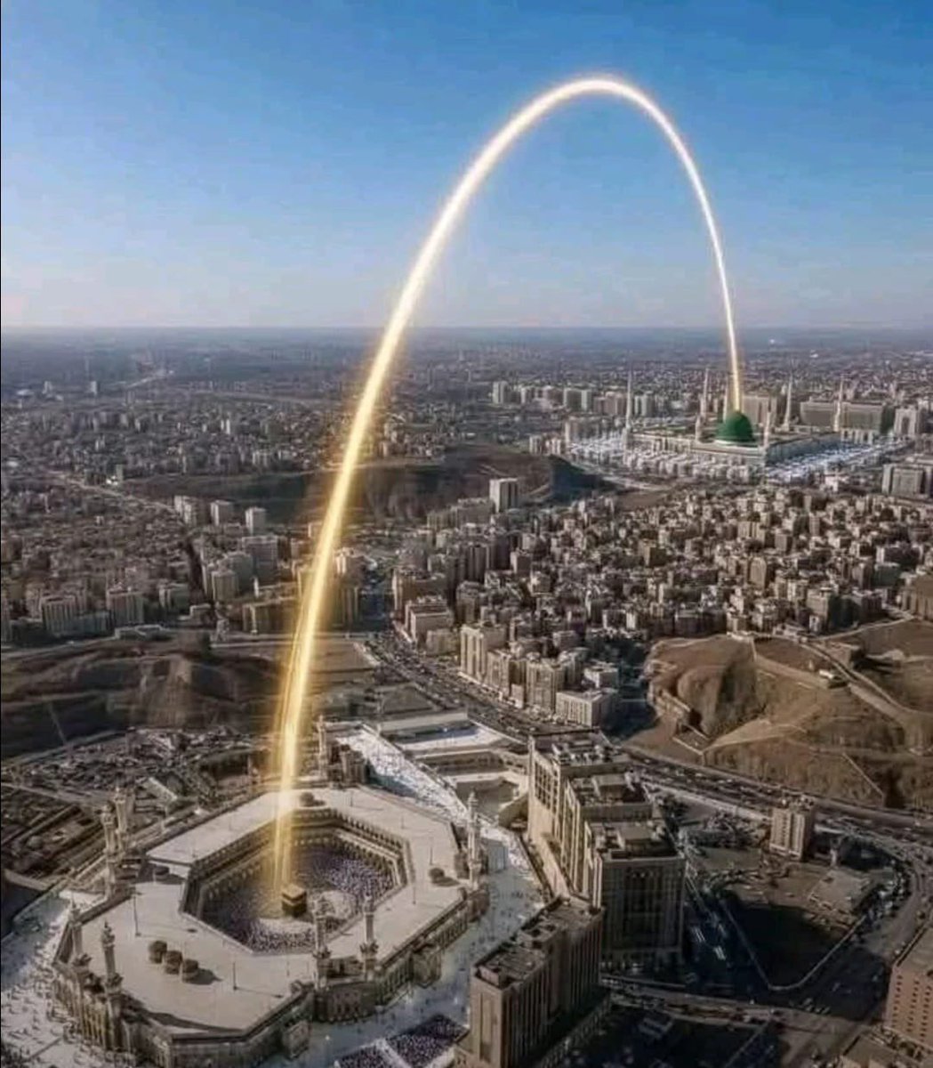 Emeliarjl's tweet image. The distance between Makkah and Madinah is about 410 kilometers, a journey we can cover today by car in roughly four hours at a continuous speed of 100 km/h, without stopping.

But reflect on the greatness of the scene: the Messenger of Allah ﷺ traveled half of this distance…