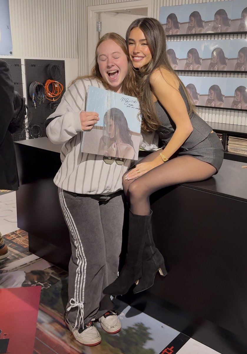 madsscomet's tweet image. so like