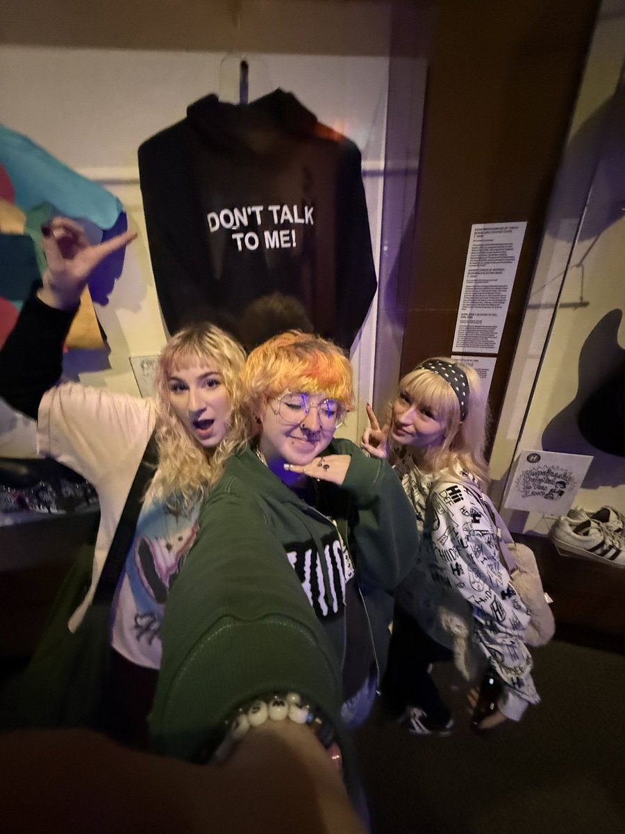 SUPERDARKSEAN's tweet image. visited history today