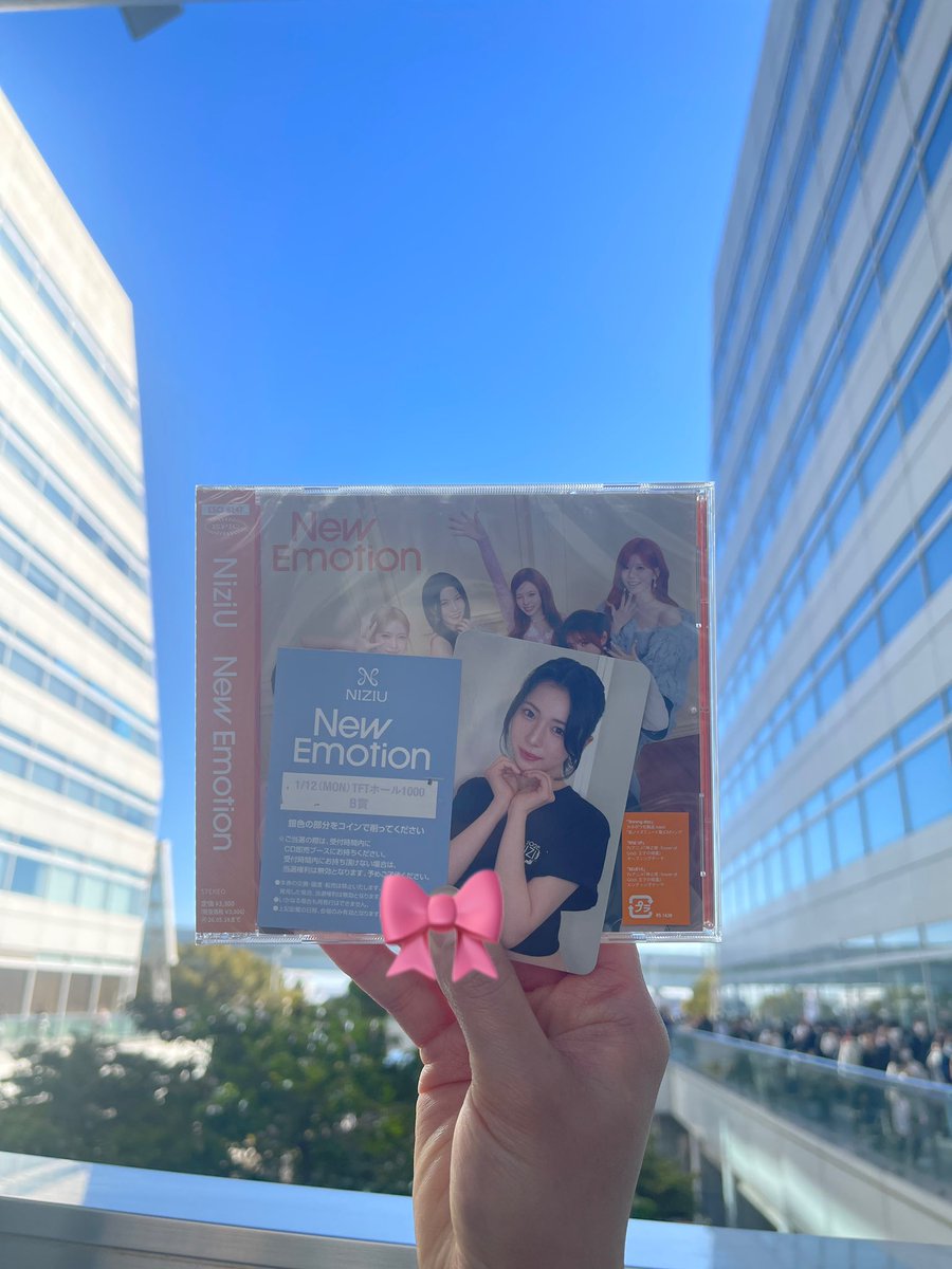 なんと‼️人生で二度目の(◡⸝⸝)🤍🤍 アヤカチャン直筆サイン入り