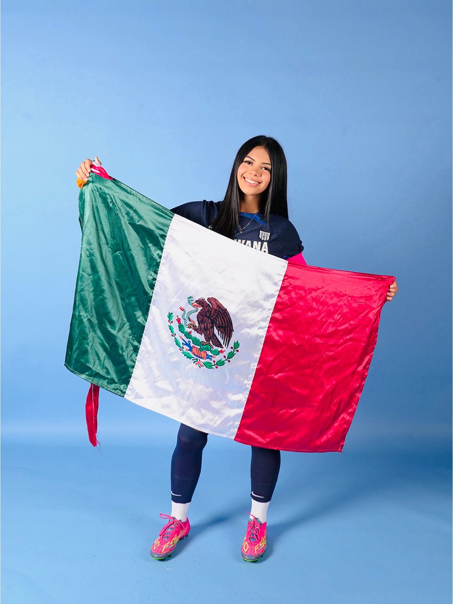 VIVA MÉXICO! What better way to celebrate Mexico's independence with a high school soccer game? 

Chiawana vs. Kamiak at 7:00 PM.

#Midfielder #mexica #raicesmexicana #VivaMéxico