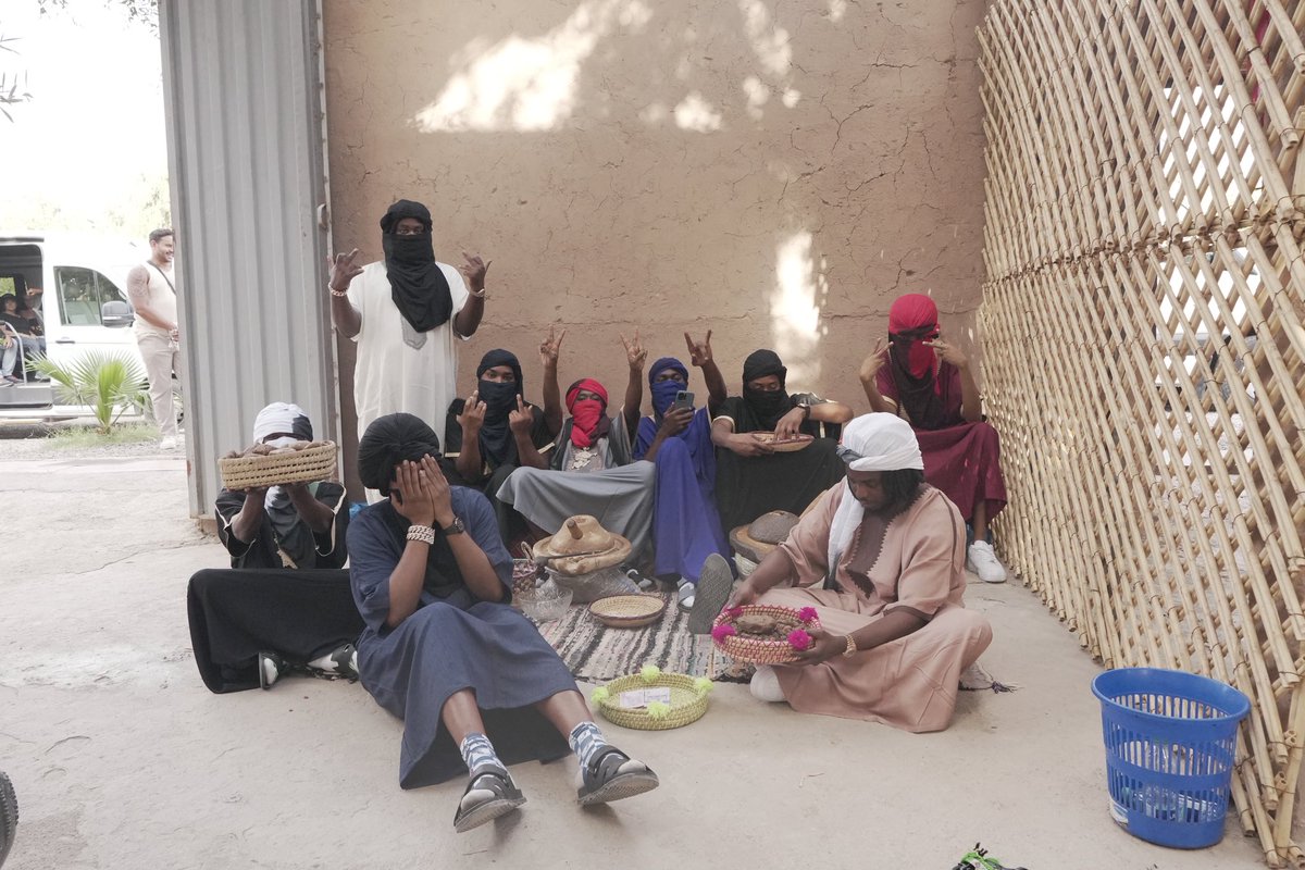 _one_jo's tweet image. Living and relaxing for sure, trying learn a new language every other week ✌🏾🦅