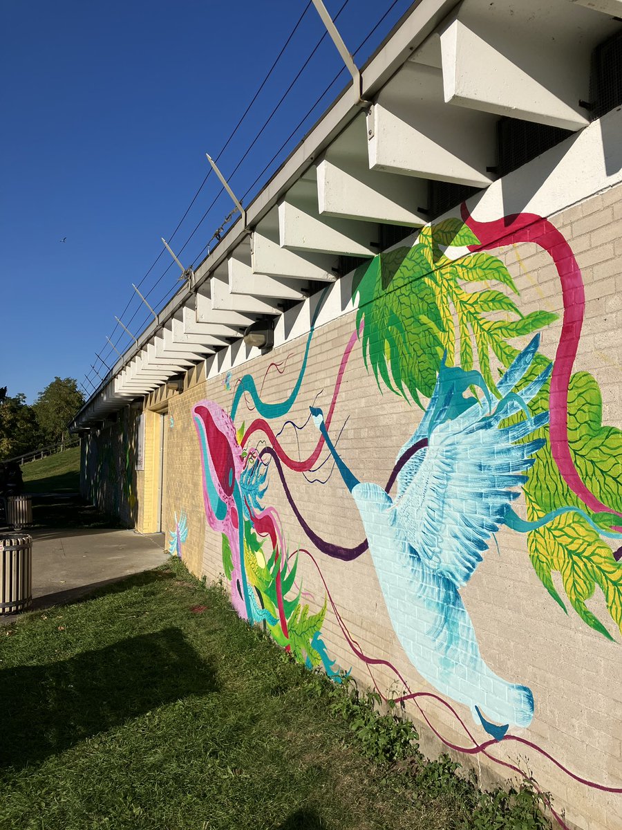 Très heureux d’avoir assisté hier à l’inauguration de la murale pour le centenaire du parc Jarry avec l’artiste Italien Gola Hundun. Il s’agit de la 31e murale faite avec MU dans <a href="/MTL_VSP/">Arrondissement VSP</a>. La thématique de la nature est en symbiose avec le nouveau plan directeur du parc. #polmtl