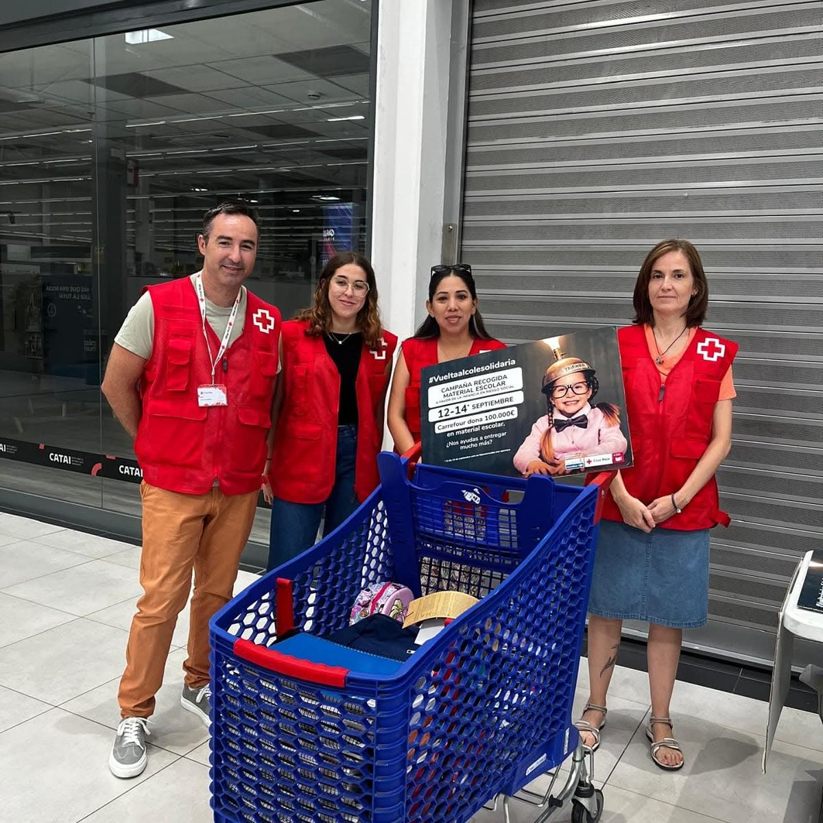 Un año más desde Cruz Roja Leganés estuvimos presentes en la Campaña Vuelta al Cole Solidaria junto a Carrefour . La solidaridad de tantas personas, podremos ayudar a muchos niños y niñas en riesgo social tengan acceso al material escolar que necesitan.#Crleganes
#Carrefou