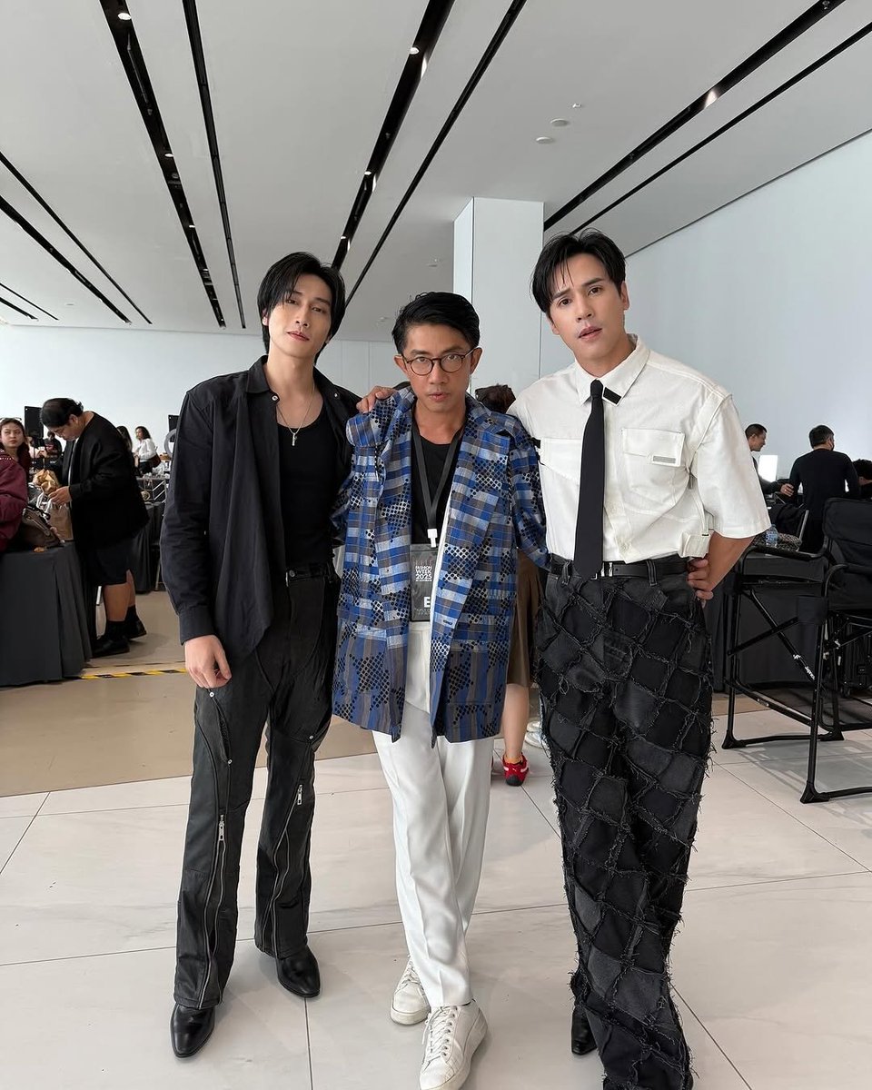 OUR BIBLE_TH (@ourbsumettikul) on Twitter photo 250916
kokonichakul IG post update
"ELLE FASHION WEEK 2025 Press
Conference at ICONSIAM
#EFW2025PressCon
#EFW2025
#SeeYouAtTheTent "
JESBIBLE X ELLE FASHION WEEK
#EFW2025xJESBIBLE
𐙚<a href="/biblesumett/">Bsumettikul</a> ; #Bsumone #BibleWichapas ﹆ׂׂ ˖ 250916
kokonichakul IG post update
"ELLE FASHION WEEK 2025 Press
Conference at ICONSIAM
#EFW2025PressCon
#EFW2025
#SeeYouAtTheTent "
JESBIBLE X ELLE FASHION WEEK
#EFW2025xJESBIBLE
𐙚<a href="/biblesumett/">Bsumettikul</a> ; #Bsumone #BibleWichapas ﹆ׂׂ ˖