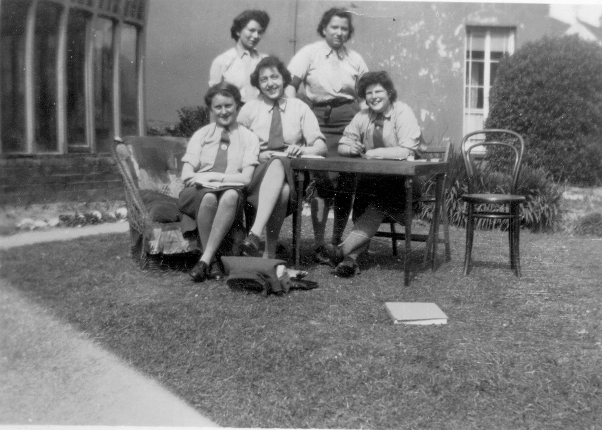 During the Second World War, 1,000 German-Jewish refugee women who escaped Hitler’s persecution served in the British forces.

Let's honour their memory and ensure their enduring legacy is never forgotten.

Their remarkable wartime service stories deserve to be remembered.