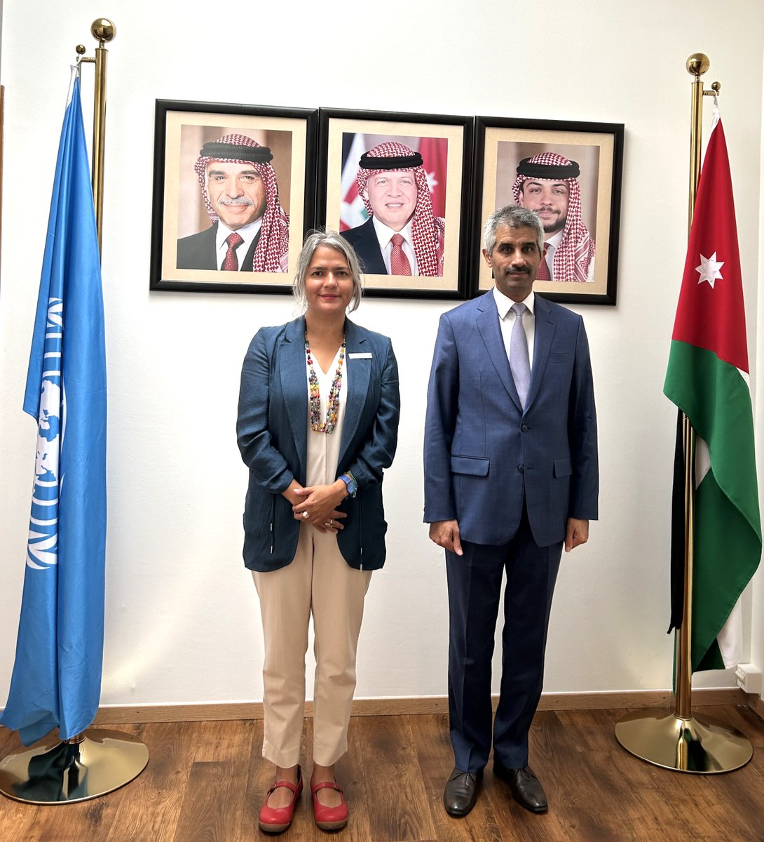 سعدتُ بعقد اجتماع مثمر مع سعادة السفير <a href="/AkramHarahsheh/">Akram Harahsheh</a>، الممثل الدائم للمملكة الأردنية الهاشمية لدى الأمم المتحدة في جنيف <a href="/JOR_PM_Geneva/">Permanent Mission of Jordan in Geneva</a>، حيث ناقشنا مجالات الاهتمام المشترك.
<a href="/IIMPSyria/">المؤسسة المستقلة المعنية بالمفقودين في سوريا</a>