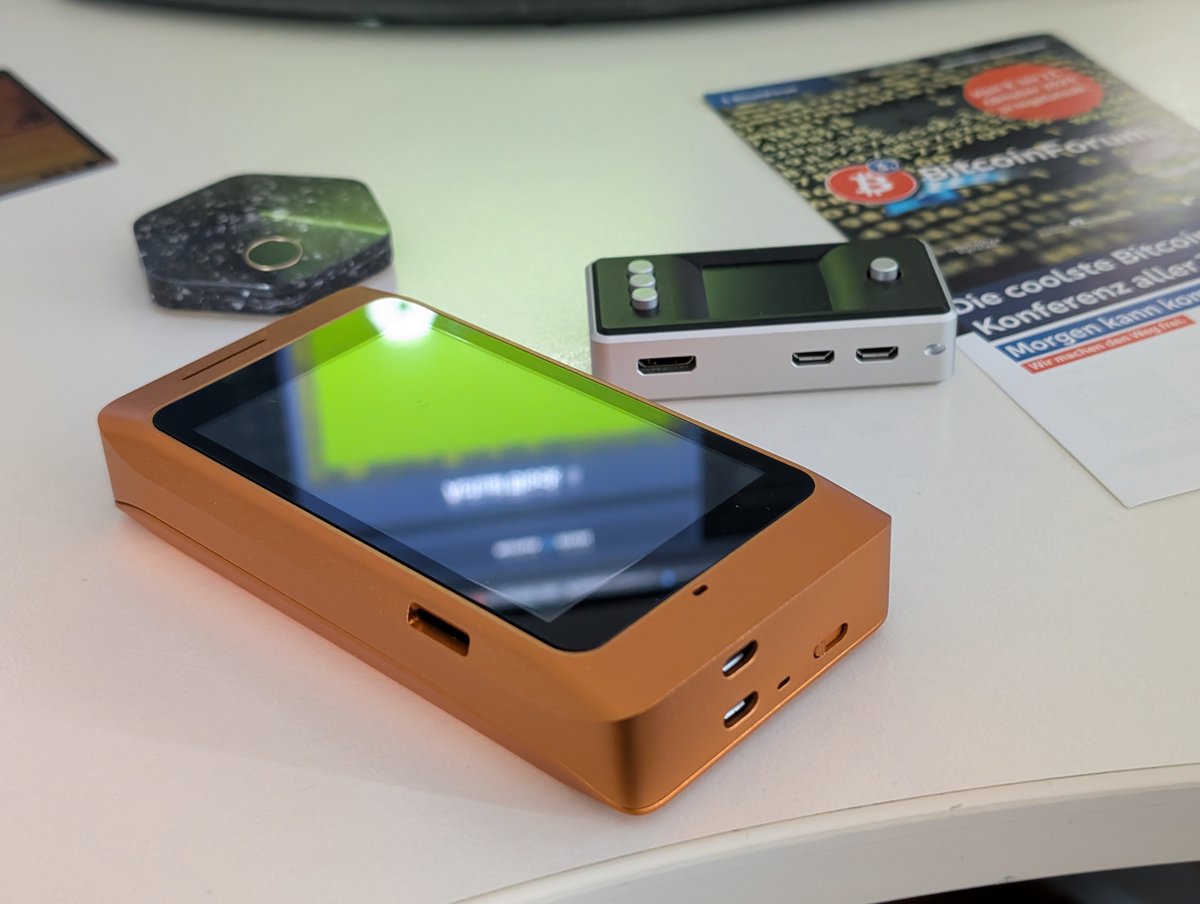 Coinjoined Chris ⚡ (@coinjoined) on Twitter photo 🏆 My Top 3 most premium feeling hardware signers 🤤
1. 🥇 <a href="/SpecterDIY/">Specter</a> Shield Edition Orange Aluminium by <a href="/ClavaStack/">ClavaStack</a>
2. 🥈 <a href="/SeedSigner/">SeedSigner</a> Aluminium by <a href="/Vulcan21com/">Vulcan21</a>/<a href="/MoneroTime/">Monero Time</a>
3. 🥉<a href="/BitkeyOfficial/">Bitkey</a> in Corian 🏆 My Top 3 most premium feeling hardware signers 🤤
1. 🥇 <a href="/SpecterDIY/">Specter</a> Shield Edition Orange Aluminium by <a href="/ClavaStack/">ClavaStack</a>
2. 🥈 <a href="/SeedSigner/">SeedSigner</a> Aluminium by <a href="/Vulcan21com/">Vulcan21</a>/<a href="/MoneroTime/">Monero Time</a>
3. 🥉<a href="/BitkeyOfficial/">Bitkey</a> in Corian