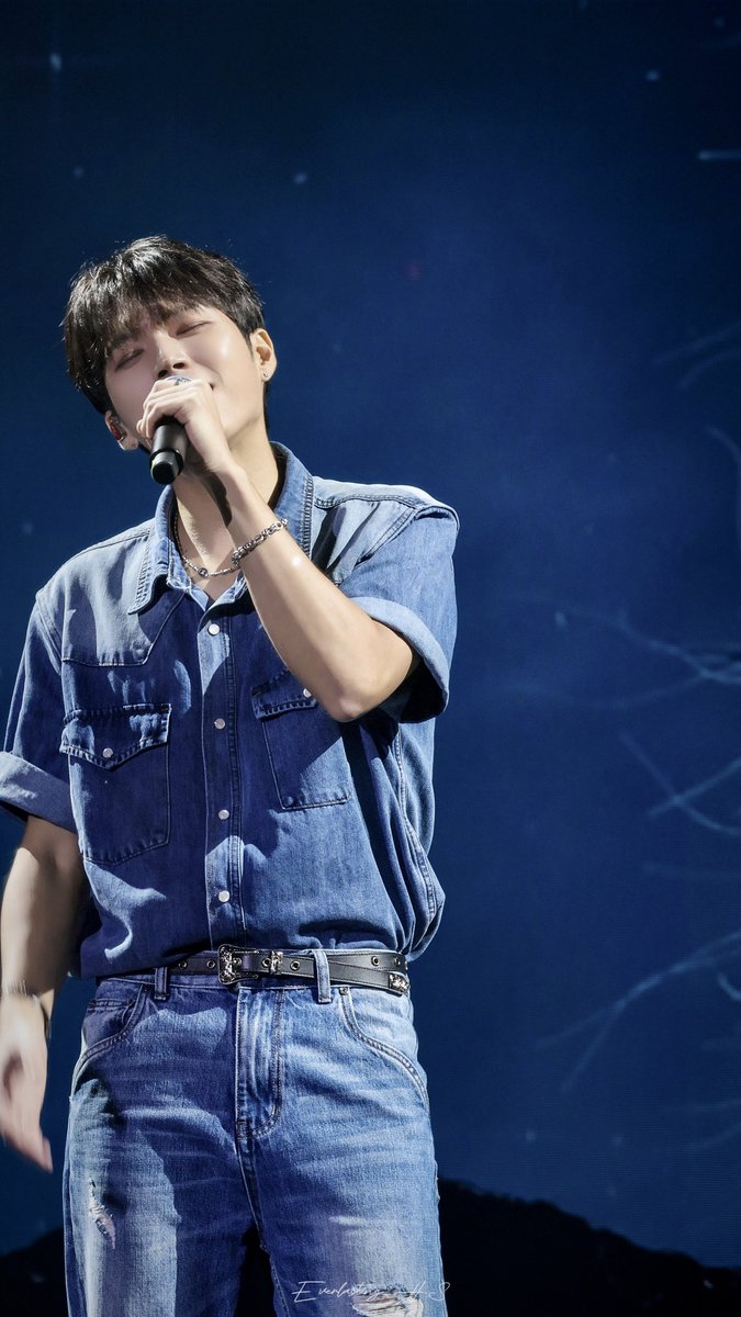 250914 남우현 식목일5-TREE HIGH SCHOOL in 마카오 Macau

난 우현이가 무대에서 행복하게 노래를 부를 수 있으면 된다🙂‍↕️☺️

근데 표정이 이렇게 귀여워도 돼요?😳

#우현 #남우현 #WOOHYUN #NAMWOOHYUN #인피니트 #INFINITE #식목일5 #TreeHighSchoolMacau