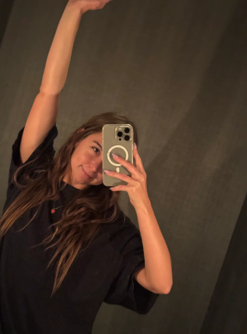 Waiting for you to tire me out 😈 https://t.co/7mz8yaYXqP