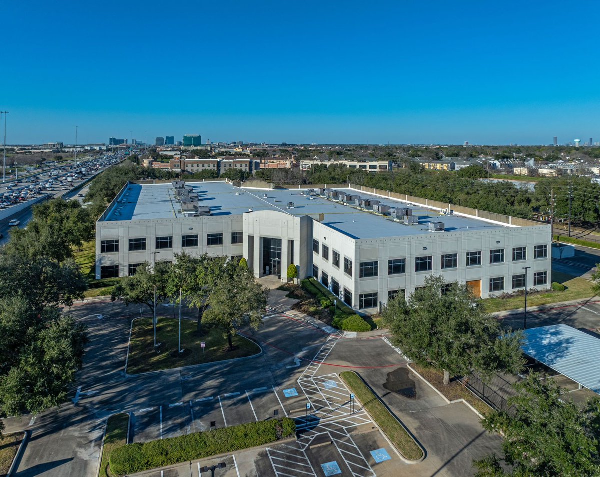 Investors on a Buying Spree in Houston. Office buildings snapped up fast - usually at Bargain Basement prices. realtynewsreport.com/houston-buying…