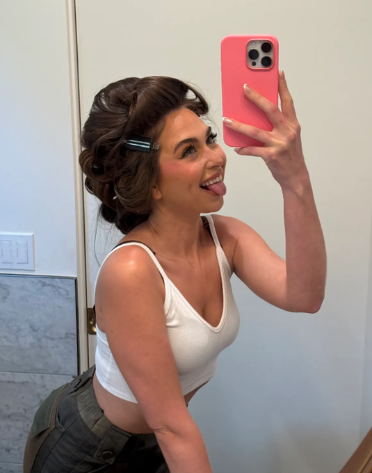 1 pic. Waiting for you 😈 https://t.co/z9WpzoihyV<a href="/tag/breakup2"class="tags"><span>#breakup2</span></a>