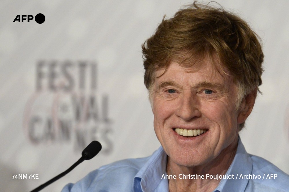 El actor Robert Redford, ícono del cine estadounidense de las últimas seis décadas, murió el martes por la mañana en Utah a la edad de 89 años, según el diario The New York Times. Redford falleció mientras dormía y no se informó de una causa específica de su deceso #AFP