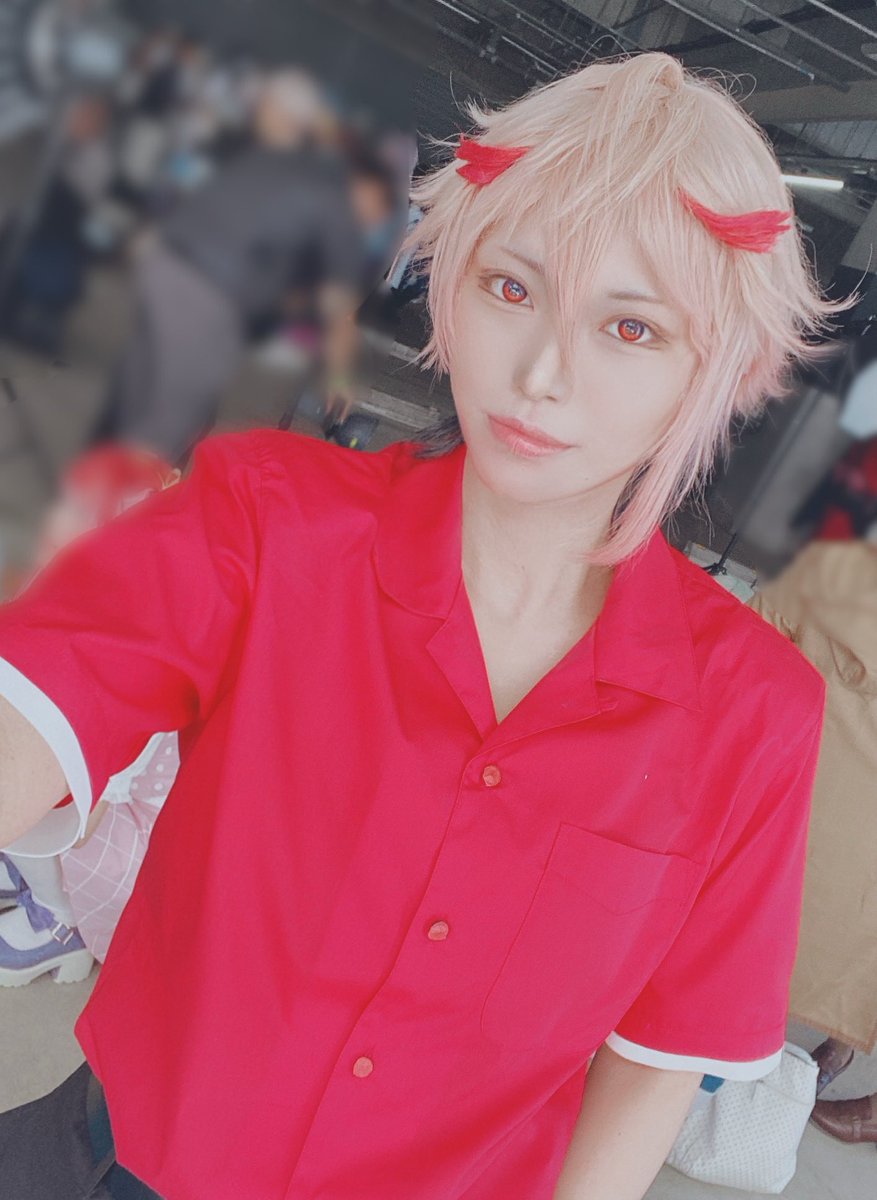 an_hinatsu's tweet photo. ※ cos
a!3日目お疲れ様でした〜！
vltメンバーと一緒に参加してたよ！
ドームにはほぼおらずほとんど海で夏を感じてました🏖☀️

 #アコスタ福岡みずほｐａｙｐａｙドーム https://t.co/O6vdYVAeOG