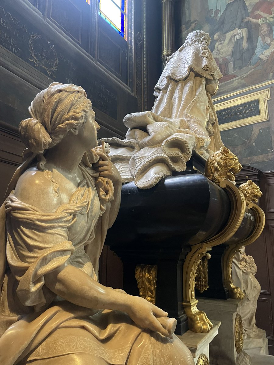 Au premier plan la Fidélité et Colbert vêtu de l’habit de l’Ordre du Saint Esprit, faites focus sur le drapée !