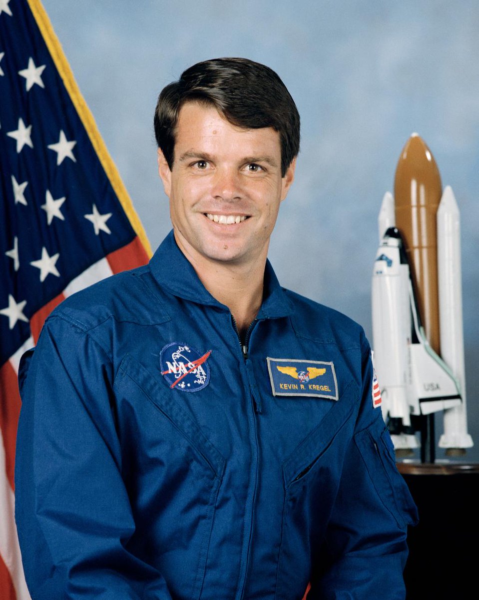 Astro_Cady's tweet image. 🥳🎂 Please join me in extending warm birthday wishes to my friend and fellow "Hog" (@NASA #Astronaut group 14), Kevin Kregel! A decorated @USNavy pilot and a veteran of 4 #SpaceShuttle missions, Kevin served as both a pilot and commander. Here's to many more amazing orbits! 💫