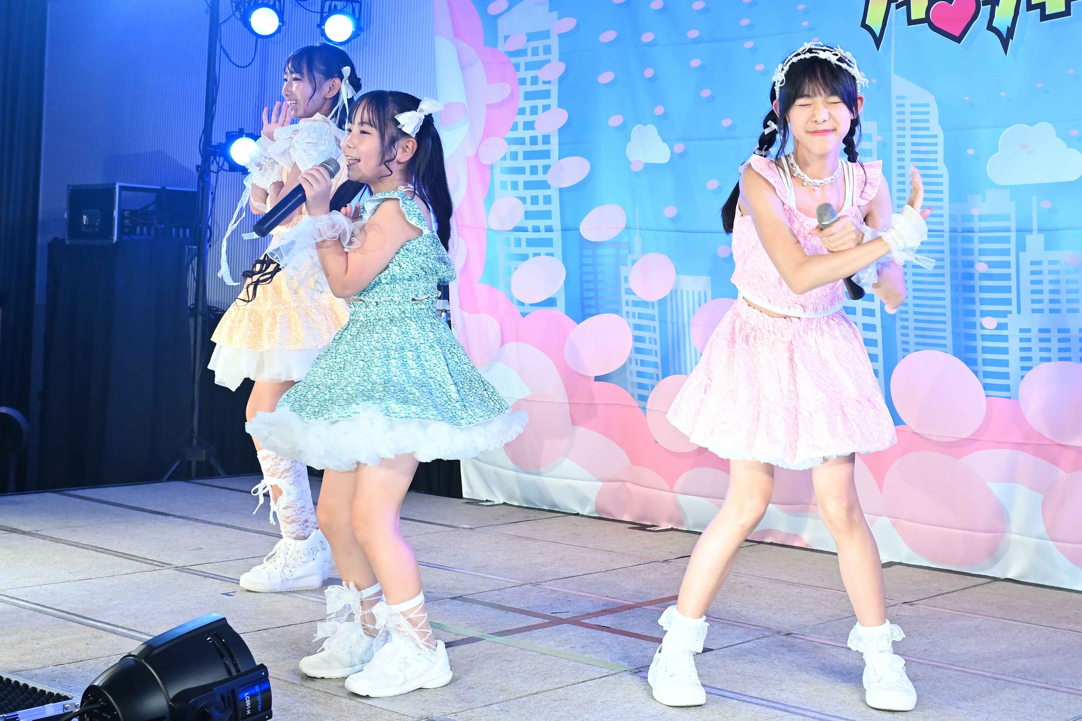 アイドル yui 715AY7Jw7TL._UF350,350_QL50_.jpg