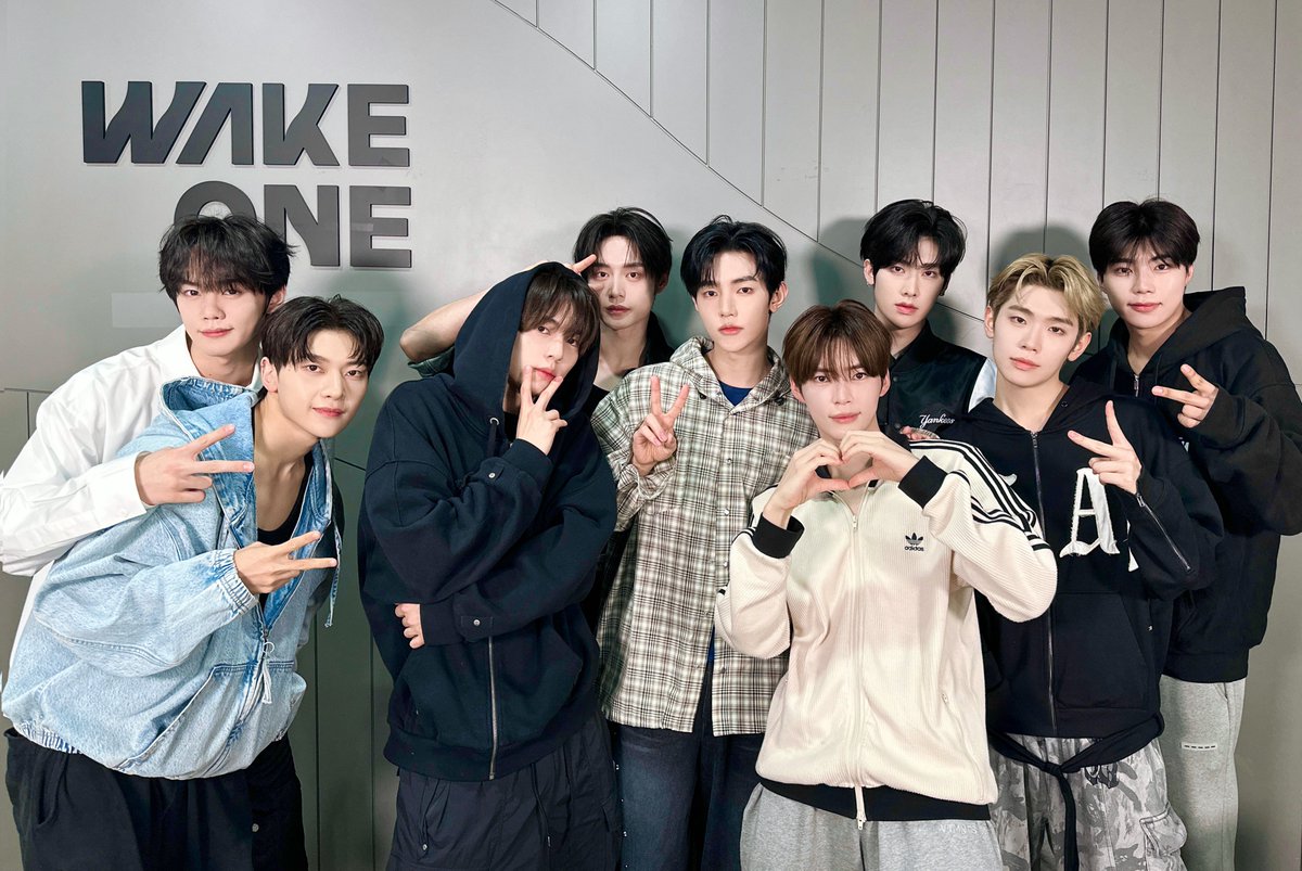 _𝗭𝗘𝗥𝗢𝗙𝗢𝗖𝗨𝗦

ZB1이 좋다고 말해
ㄴ ZB1이 좋다˚₊· ͟͟͞͞➳❥

오늘도 ZB1 충전 완료⚡

#ZEROBASEONE #ZB1 #제로베이스원
#NEVER_SAY_NEVER
#ICONIK #ZEROBASEONE_ICONIK