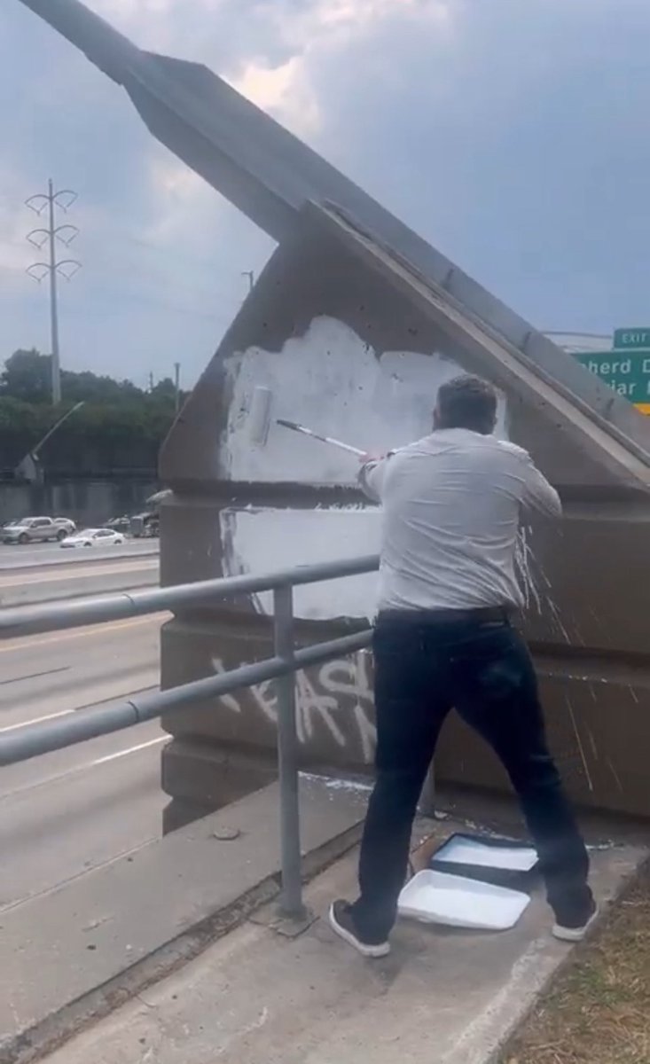 What a performative act by <a href="/tedcruz/">Ted Cruz</a> . Anyone of his staff could’ve have painted over the words. Makes me wonder how the words got there in the first place.