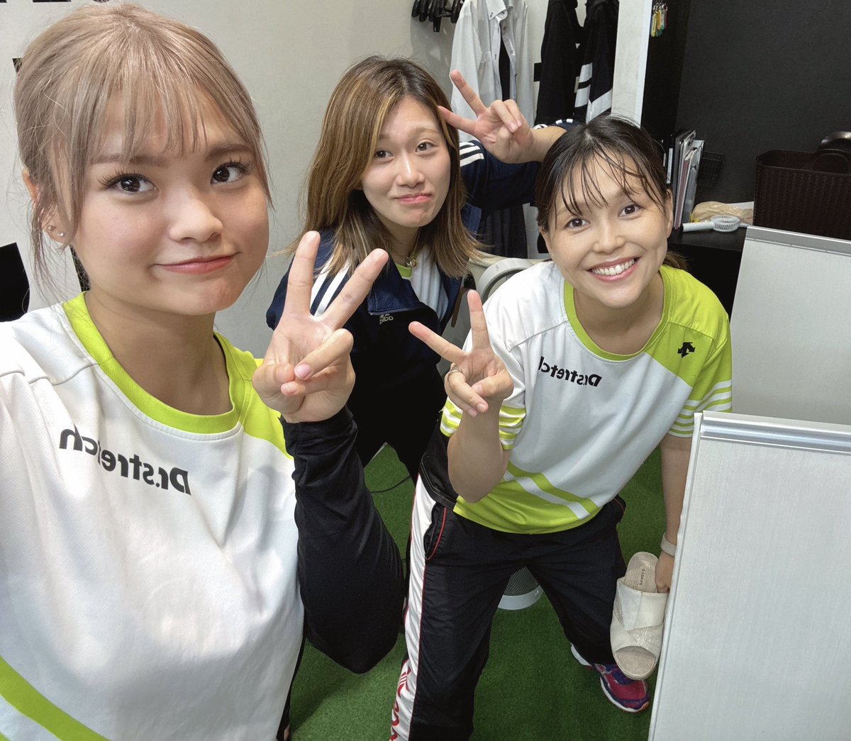 DS_yuina's tweet photo. 天満橋のレディーちゃん達です💞

#あのんちゃんまた一緒に撮ろね 
#天満橋 https://t.co/eA3BlBQP1s
