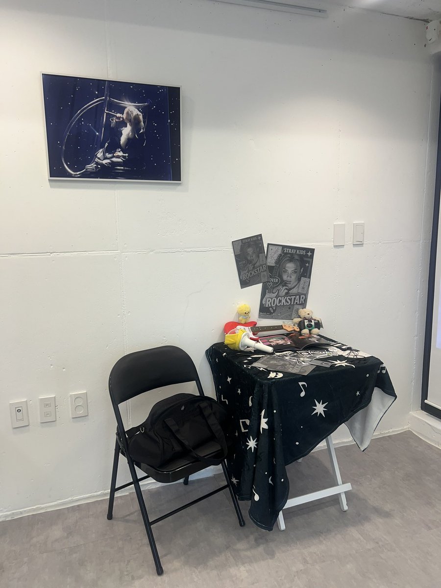 🎸 ɪs ғᴇʟɪx ɢᴏɴɴᴀ ʙᴇ ᴀ ʀᴏᴄᴋsᴛᴀʀ?

사흘동안 방문해주신 모든 분들 감사했습니다
열심히 준비했는데 만족하셨을지 모르겠네요

남은 물품을 정리하여 통판을 진행 할 예정이오니 원하시는 분께서는 참고해주시길 부탁드립니다
감사합니다🙇🏻‍♀️

#용복이도_락스타가_될_수_있을까
#Rock_and_BOK