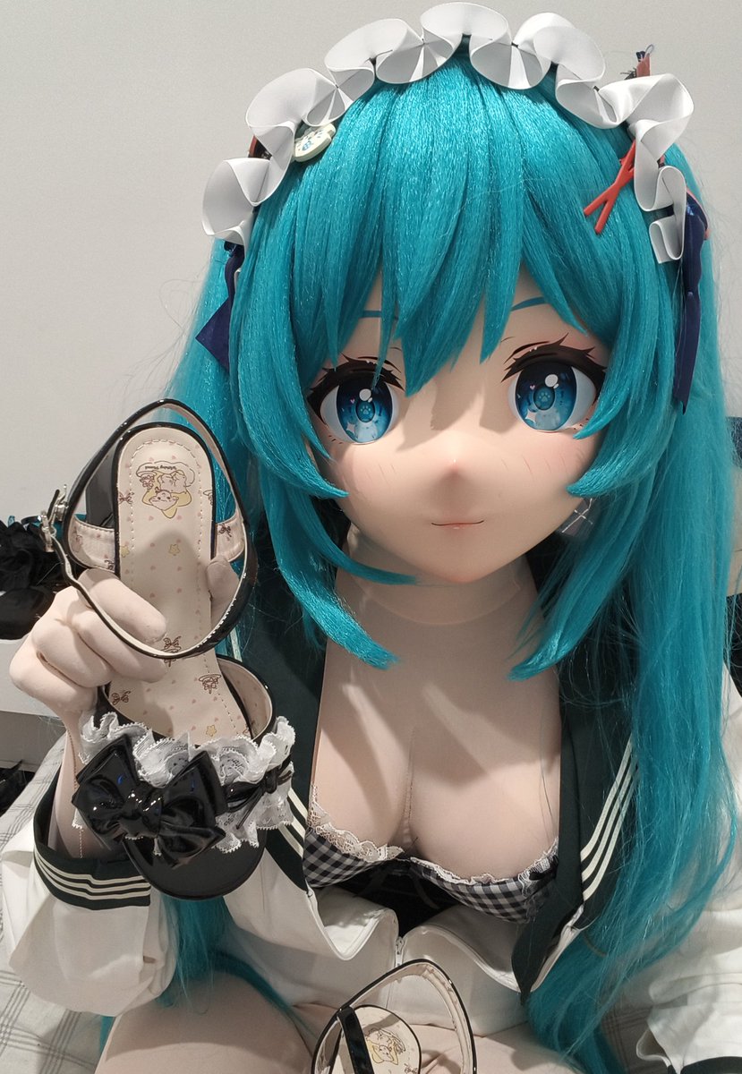 Lolileopard tweet media