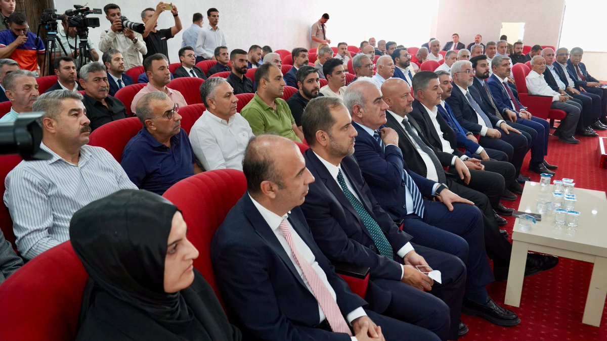 MUSIADAdiyaman's tweet photo. Başkanımız Abdulkadir Kurt, Yönetim Kurulu Üyelerimiz ve Genç MÜSİAD Başkanımız Berkan Yapıcı ile birlikte Enerji ve Tabii Kaynaklar Bakanı Alparslan Bayraktar, milletvekillerimiz ve STK temsilcilerimizle Türkiye Yüzyılı Buluşmaları kapsamında bir araya geldi. https://t.co/K0BbvSrqIq