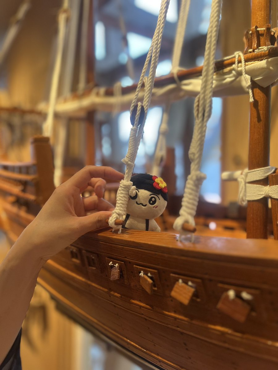 今日は母と姉と一緒に万博😊
ホンマにもーどこもかしこも人だらけで行けるとこ殆ど無いけど、なんとか念願のNTTの予約取れた😭✨
あとは食べ物に行く率高しやった😅
バーレーンの展示でなんだか海賊戦🏴‍☠️のような展示があったので思わずハナモン乗せてみた。めっちゃ可愛い🩷キャプテンハナモン🧑‍✈️💕