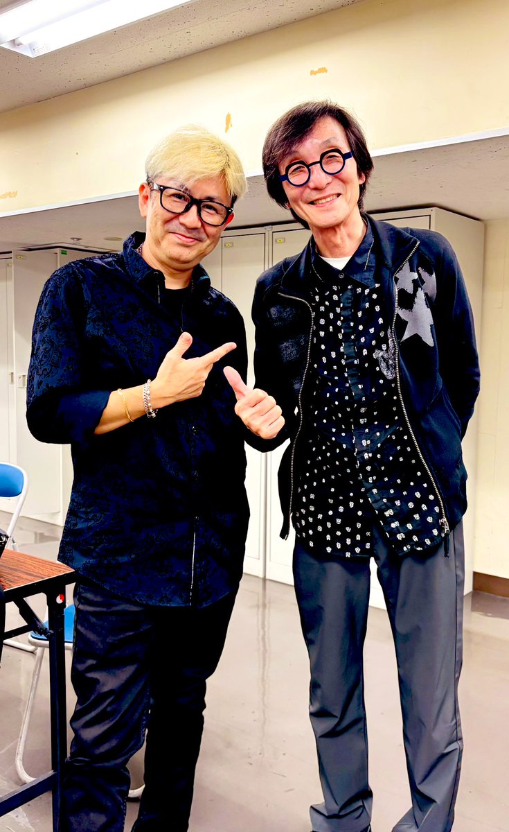 うたコン生放送で緊張感ありましたが、盛り上がって熱いステージになりました✨

うたコンのリズムを支えてる大先輩のドラマー伊藤史朗さんと色々お話しさせていただきました❗️
今夜も素晴らしいドラミングでした✨

お疲れ様でした❗️

＃THEALFEE
＃うたコン