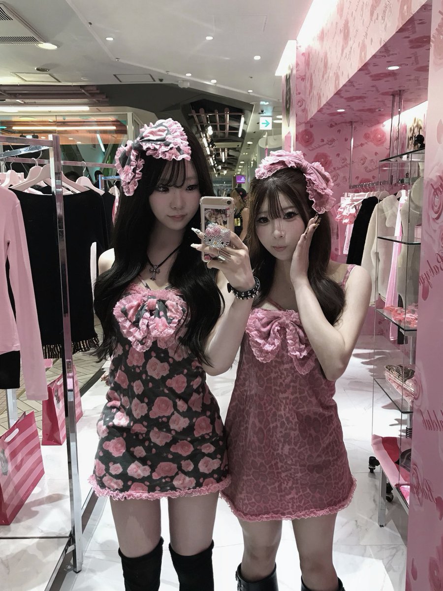 lm06xp's tweet photo. 姫ギャル🎀🐒🌺🤙🏾💕👯‍♀️ https://t.co/JCVYJqK5tQ