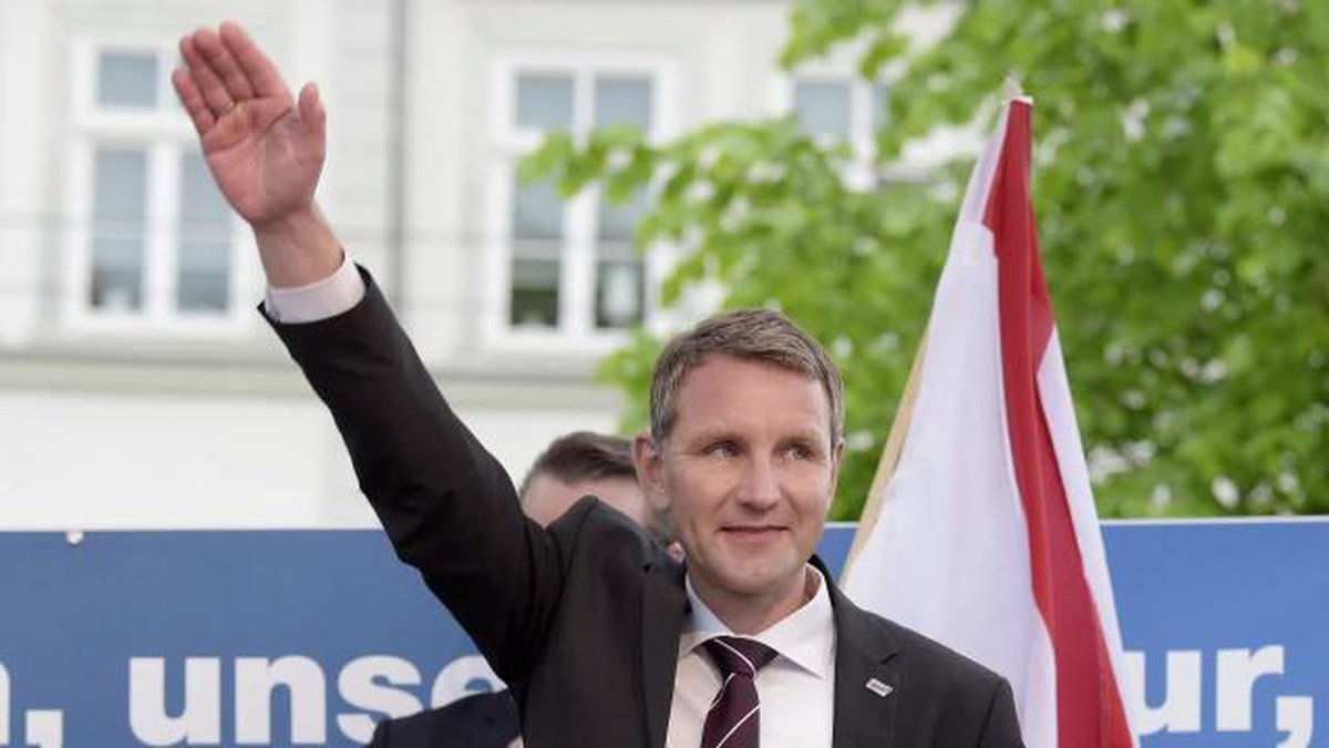<a href="/CLeiserfluss/">Prof. Carl Leiserfluss ✪</a> Nicht doch, Höcke ist ein ganz lieberrrrr...etwa die Mutter Theresa der Politiker...😅😅 jawoll