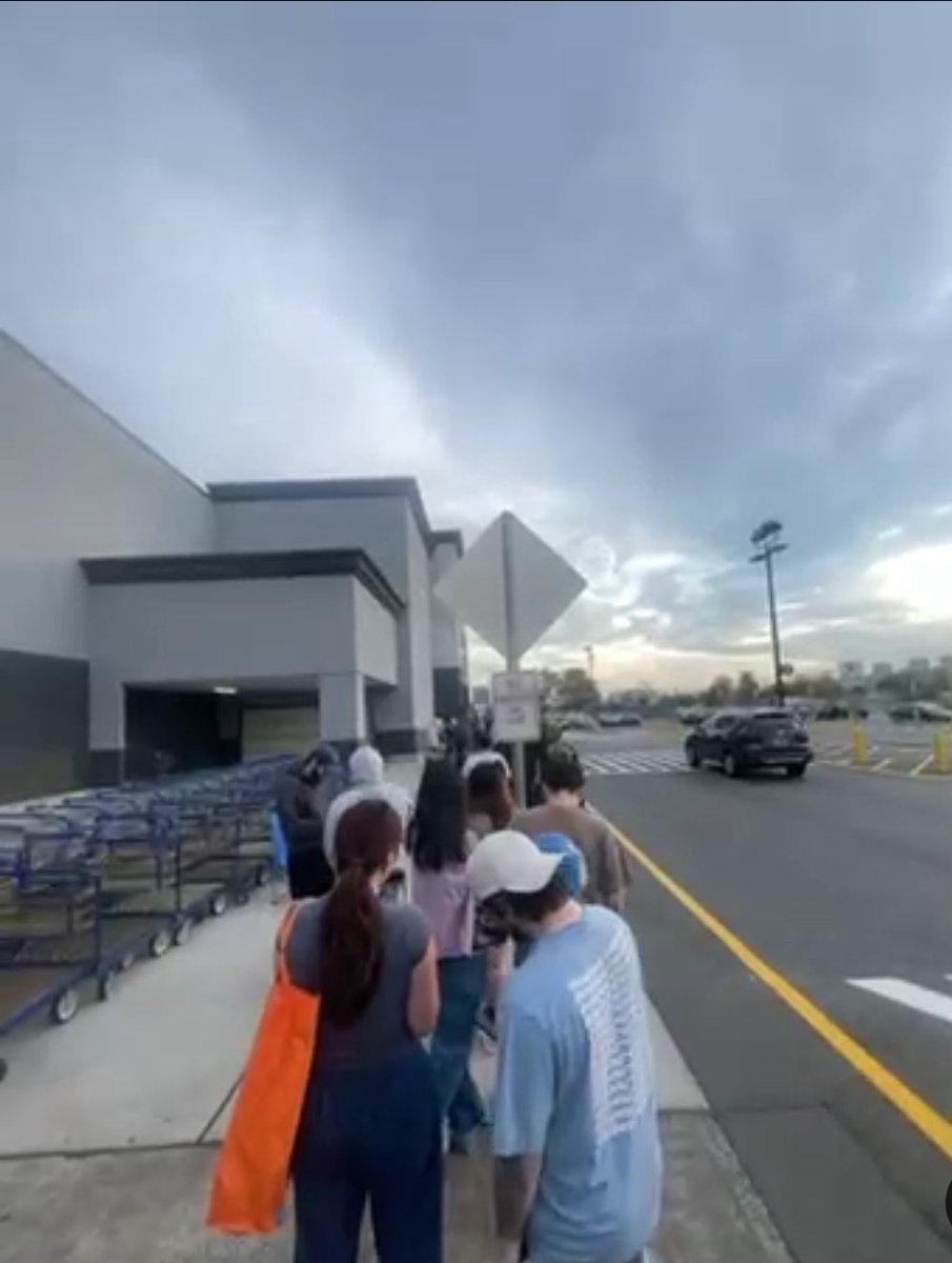 Sam’s club Tuesday!

How did everyone fair this morning? 
Premium membership is the move as a lot of stores are selling out prior to the 10am open.  

If you didn’t hit this morning, there is an online drop at 9pm PST/10pm CST/11pm EST. 

Jump in the discord for fast pings and a