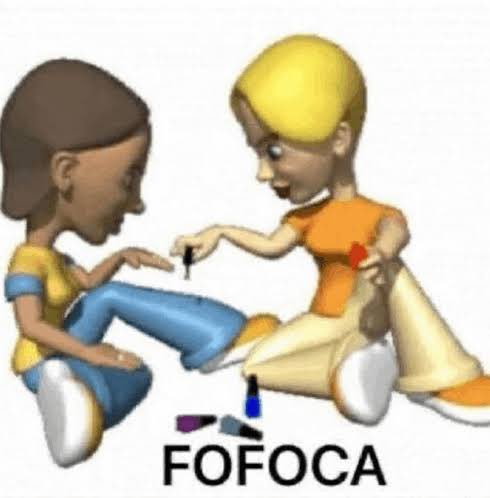 a gente exatamente assim na frente do hotel