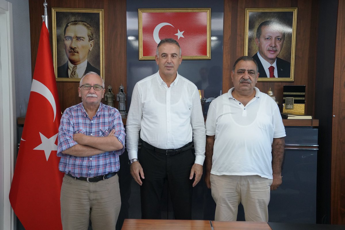 İlçe Başkanlığımızda ziyaretimize gelerek bizlere güzel dileklerini, temennilerini, dualarını ileten tüm komşularımıza sonsuz teşekkürlerimi sunuyorum.

<a href="/abdullahozdemir/">Abdullah Özdemir</a>