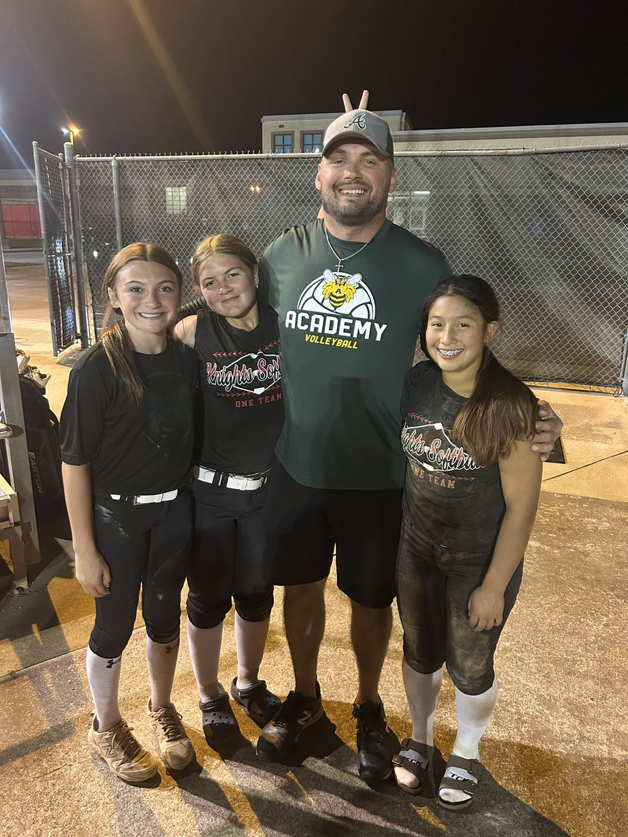 Brazley Sullivan (@brazley_8) on Twitter photo Last night was my first fall ball game! 💚🥎💛🐝 I had a lot of fun playing against girls I have played with throughout the years as well as my Buzz sisters from my 14U Gold team! #Stingem #BuzzWin <a href="/KaiLeonGuerrero/">Kai Leon-Guerrero</a> <a href="/kRecords9/">Kamryn Records</a> <a href="/BuzzCentex/">Buzz Fastpitch</a> <a href="/LRASoftball/">Academy HS Softball</a> <a href="/TreyHoldbrook/">Trey Holdbrook</a> Last night was my first fall ball game! 💚🥎💛🐝 I had a lot of fun playing against girls I have played with throughout the years as well as my Buzz sisters from my 14U Gold team! #Stingem #BuzzWin <a href="/KaiLeonGuerrero/">Kai Leon-Guerrero</a> <a href="/kRecords9/">Kamryn Records</a> <a href="/BuzzCentex/">Buzz Fastpitch</a> <a href="/LRASoftball/">Academy HS Softball</a> <a href="/TreyHoldbrook/">Trey Holdbrook</a>