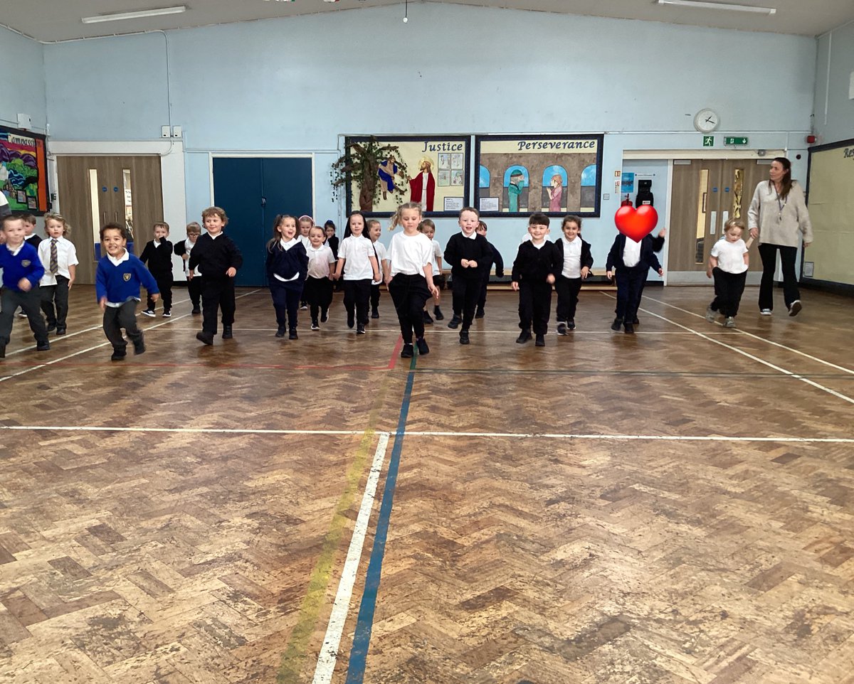 ReceptionSTP's tweet image. Reception had an amazing PE session today were they became pirates, well done reception for using amazing listening and gross motor skills to cross the sea and collect your treasure. #EYFSatSTP #PEatSTP