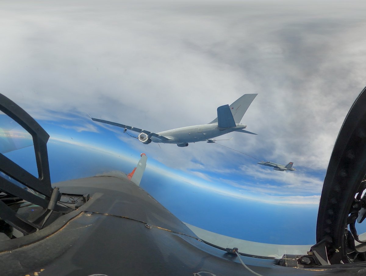 En rejoignant les alliés de l’#OTAN à la base <a href="/RAFWaddington/">RAF Waddington</a> pour l’ex #CobraWarrior 25-2, l’#ARC renforce sa capacité à mener des opérations dans des environnements aériens exigeants et complexes, assurant notre préparation à toute mission.

#PuissanceAérienne #OpREASSURANCE