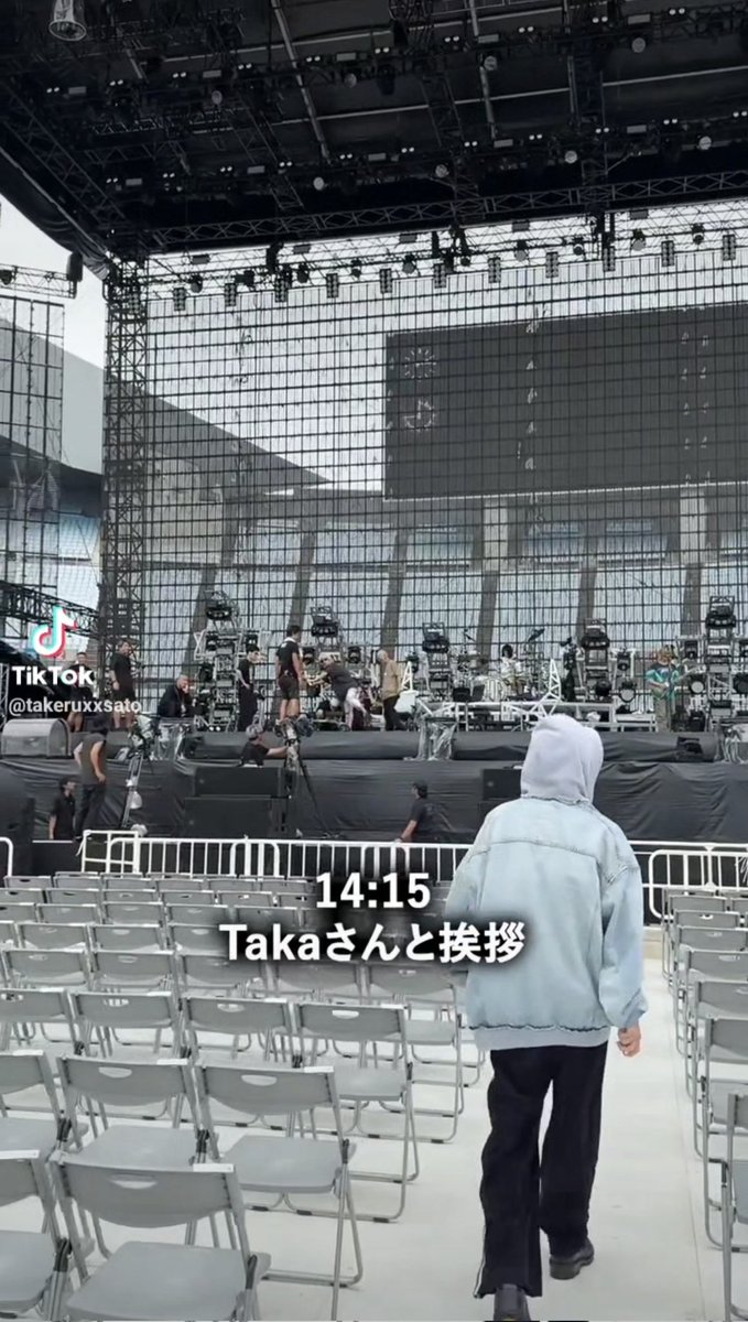 kochipuchi0713's tweet image. PM2:10 …PM2:15 …PM2:30…PM2:45…
ずっとずっと…

開場時間を待ちわびて…
リハ音漏れを聴きながら…
スタジアム外で座ってたのよ

まさか…我が推しさまと
同じ時間を同じ場所で
過ごしていたとはっ

#佐藤健 #佐藤健TikTok 
#グラスハート #TENBLANK
#ワンオク #ONEOKROCK
#DETOXJAPANTOUR2025