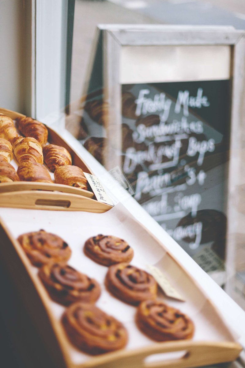 The latest #Turbofan fan system expands your menu options and how you cook.
🟥 Two-speed fan functionality.  Match fan speed to product needs.
🟥Bi-directional rotation ensures airflow is evenly spread throughout the chamber.

ow.ly/P6UU50WHSSh
#blueseal