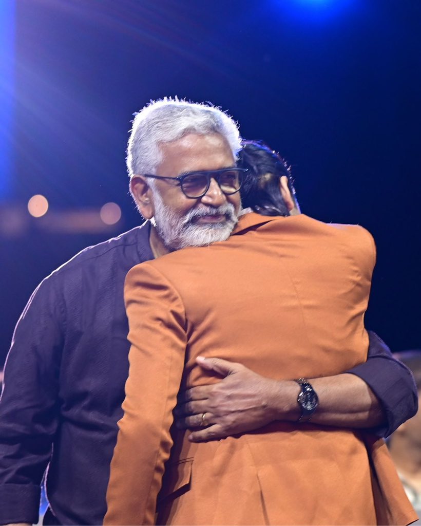 siima's tweet photo. When talent meets recognition — candid frames of Director @DirectorBlessy and #KrGokul cherishing the SIIMA honour 🌟

#NEXASIIMA #SIIMAinDubai #SIIMA2025 #NEXA #Airtel #Swastiks #HonerHomes #SouthIndiaShoppingMall #BigC #EaseMyTrip #adityaramchairman #Budbee #SMAAX #LaNima #NEXAExperience #createinspire #Classic650 #StayPureStayClassic #RoyalEnfield @ConfidentGroup1 @EaseMyTrip