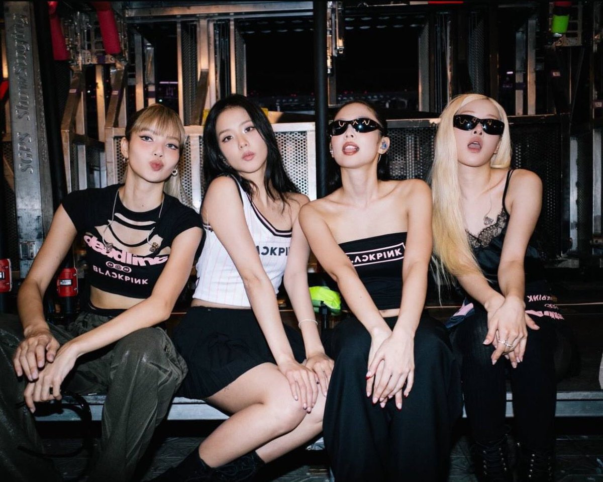 BLACKPINK Charts tweet media