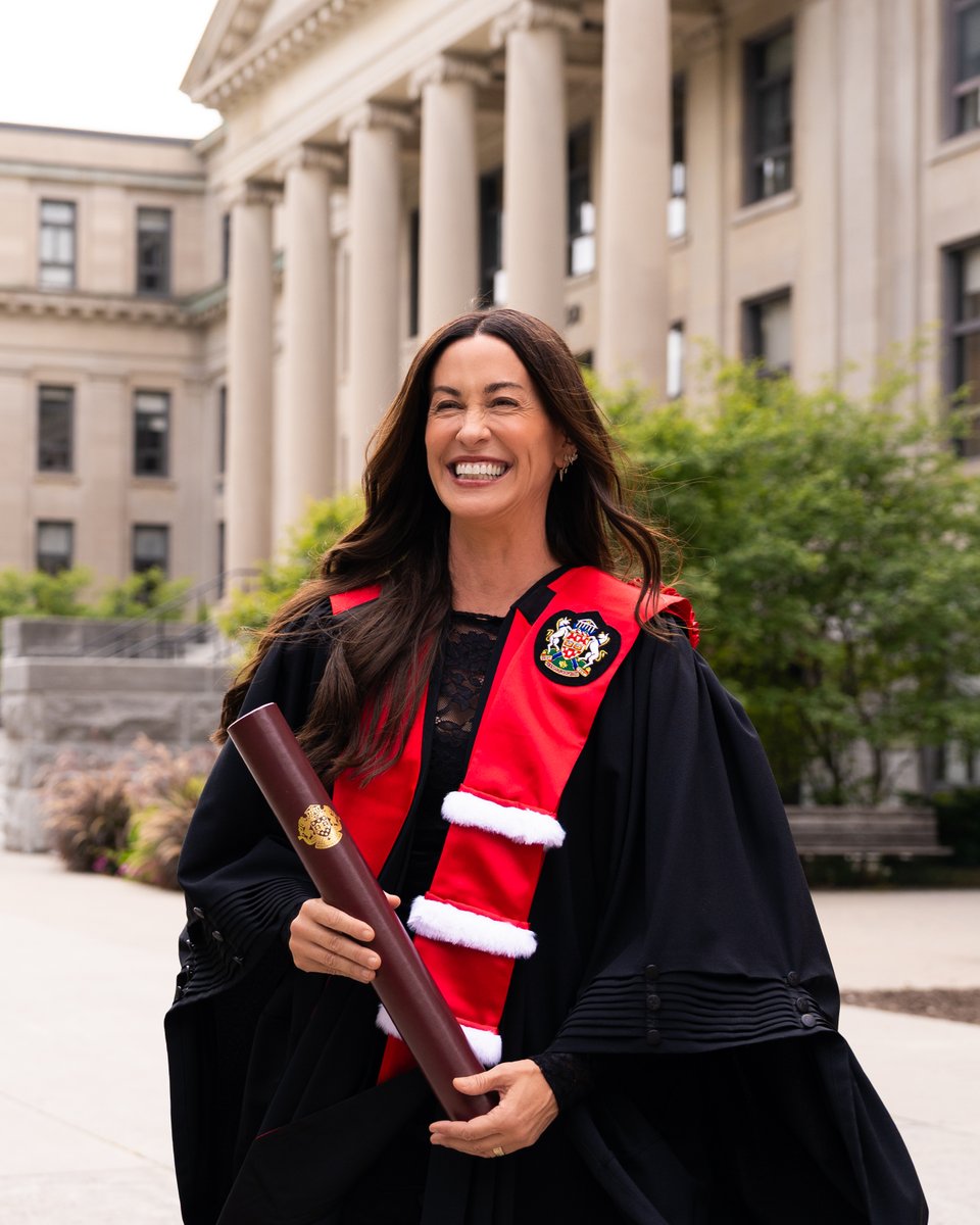 We presented <a href="/Alanis/">Alanis Morissette</a> Morissette with her honorary doctorate on our campus on Saturday!

This distinction honours her achievements in music and her commitment to women’s empowerment as well as physical, psychological and spiritual integrity.

#uOttawa